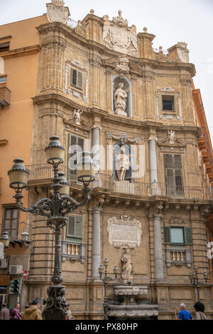 Statuen an Quattro Canti, Palermo, Sizilien Stockfoto