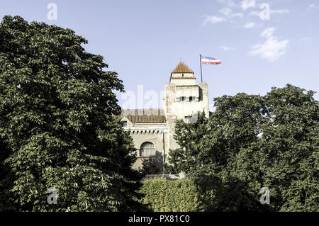 Beograd, Festung mit serbische Fahne im Wind, Serbien-Montenegro, Belgrad Stockfoto