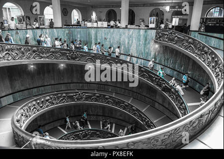 Die berühmten bramante Spindeltreppe in der Vatikanischen Museen Stockfoto