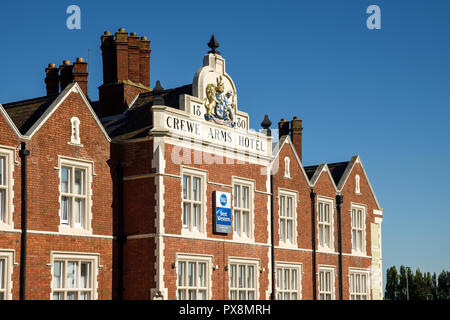 Crewe Arms Hotel neben dem Bahnhof Crewe Nantwich Road Crewe Cheshire UK Stockfoto