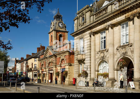 Die Cheshire Osten Rat städtische Gebäude und Markthalle am Memorial Square im Stadtzentrum von Crewe, Großbritannien Stockfoto