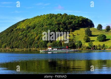 Passagierfähre, Dampfer, auf Ullswater Lake, zwischen Pooley Bridge und Penrith. Nationalpark Lake District, Cumbria, England, Großbritannien Stockfoto