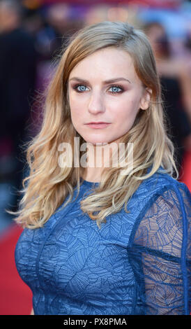 Die ERNEUTE ÜBERTRAGUNG KORREKTUR NAME KORREKT BILDUNTERSCHRIFT unter Faye Marsay die Teilnahme an der Private Krieg Premiere im Rahmen der BFI London Film Festival in der cineworld Kino in London. Stockfoto