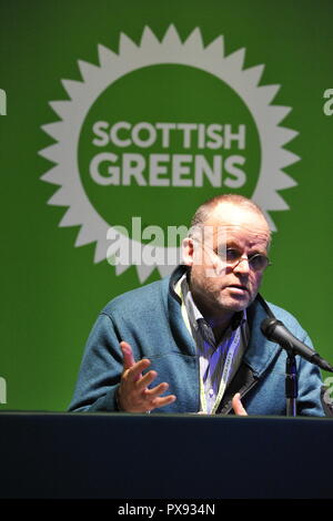 Glasgow, Schottland, Großbritannien. Okt, 2018 20. Scottish Green Party Nationale Konferenz 2018. Mit weniger als 6 Monate im Vereinigten Königreich ist die EU noch viel zu verlassen, beschlossen zu gehen, Andy Wightman MSP sprechen bei der Konferenz gesehen. Credit: Colin Fisher/Alamy leben Nachrichten Stockfoto