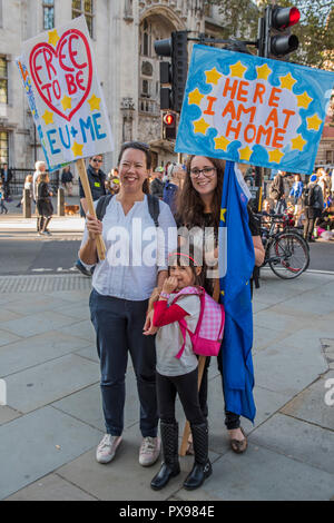 London, Großbritannien. Okt, 2018 20. Die Abstimmung März für die Zukunft fordert eine Abstimmung zu einem Brexit beschäftigen. Der Protest montiert auf Park Lane und dann dem Parlament Platz für Reden marschierten. Credit: Guy Bell/Alamy leben Nachrichten Stockfoto