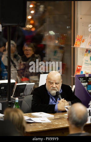 Causerie avec Serge Bouchard, anthropologue, autour de Son livre 'L'Oeuvre du Grand lièvre Filou". Stockfoto