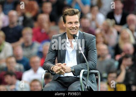 Prag, Tschechische Republik. Okt, 2018 20. Tschechische Tennisspieler Tomas Berdych werden bei doppelter Sieger des Davis Cup Radek Stepanek gesehen Abschied seine Tenniskarriere am 18. Oktober in der O2 Arena in Prag in der Tschechischen Republik. Credit: Slavek Ruta/ZUMA Draht/Alamy leben Nachrichten Stockfoto