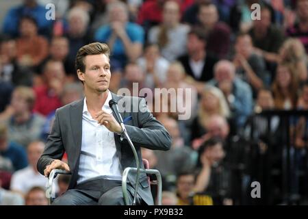 Prag, Tschechische Republik. Okt, 2018 20. Tschechische Tennisspieler Tomas Berdych werden bei doppelter Sieger des Davis Cup Radek Stepanek gesehen Abschied seine Tenniskarriere am 18. Oktober in der O2 Arena in Prag in der Tschechischen Republik. Credit: Slavek Ruta/ZUMA Draht/Alamy leben Nachrichten Stockfoto