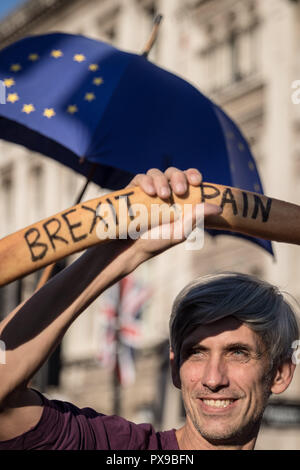 London, Großbritannien. 20. Oktober, 2018. Die Abstimmung März. Hunderttausende beteiligen sich an der Abstimmung März für die Zukunft eine Abstimmung über die endgültige Brexit Angebot zu verlangen. Credit: Guy Corbishley/Alamy leben Nachrichten Stockfoto