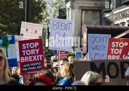 LONDON, UK, 20. Oktober 2018: Hunderttausende von Menschen an die Stimme des Menschen Anti Brexit Protestmarsch in Central London Credit: Tinte Drop/Alamy leben Nachrichten Stockfoto