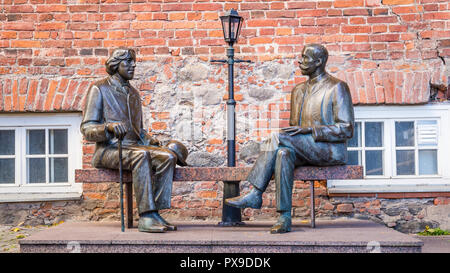 Skulptur Oscar Wilde und Eduard Vilde Stockfoto