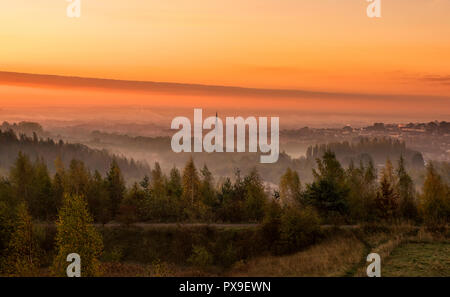 Misty Sonnenaufgang über dem Tal von gedling Gedling Country Park in Nottinghamshire, England Großbritannien Stockfoto