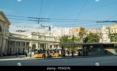 "Genova Piazza Principe" Bahnhof mit Bus station außerhalb der Stadt Genua, Ligurien, Italien. Stockfoto