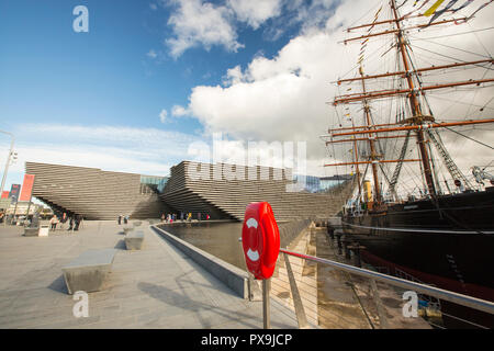 Der neue V und ein Museum in Dundee, Schottland, Großbritannien mit der RSS-Erkennung, das erste Boot Scott und Shakleton in die Antarktis zu nehmen. Stockfoto