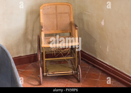 St Remy De Provence, Frankreich - 12. Februar 2018. Wiederaufbau von Vincent Van Gogh's Zimmer im Kloster St. Paul de Mausole. Stockfoto