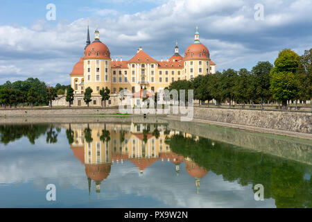 MORITZBURG, Deutschland - 21. August: Moritzburg Schloss Moritzburg, BRONCHIAL am 21. August 2018. Das barocke Schloss wurde im 16. Jahrhundert von Herzog gebaut Stockfoto