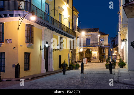 Historischen Gebäude auf der Plaza de la Catedral in Havanna. Stockfoto