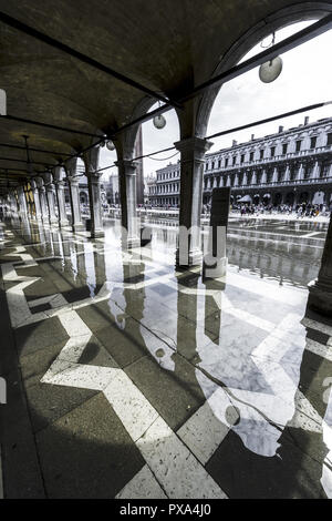 Teilweise überflutet Piazza San Marco, Venedig, Venetien, Italien Stockfoto