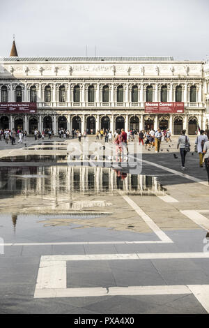 Teilweise überflutet Piazza San Marco, Venedig, Venetien, Italien Stockfoto