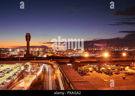 Nacht von Phoenix, Arizona, Skyline, Langzeitbelichtung Stockfoto