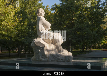 Armenien, Yerevan, Platz der Freiheit, Schwanensee, Martiros Sarian Statue Stockfoto