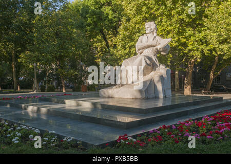 Armenien, Yerevan, Platz der Freiheit, Schwanensee, Martiros Sarian Statue Stockfoto