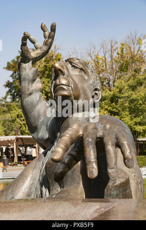 Armenien, Yerevan, Platz der Freiheit, Schwanensee, Arno Babajanyan Statue Stockfoto