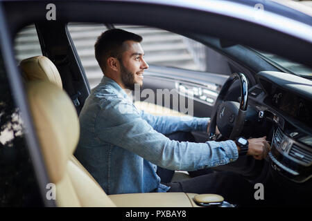 Start der Reise. Abenteuer Konzept Stockfoto
