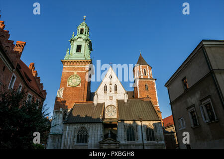 Das Königsschloss Kathedrale des hl. Stanislaus B. M. und Hl. Wenzel M. in Krakau, Polen. Stockfoto