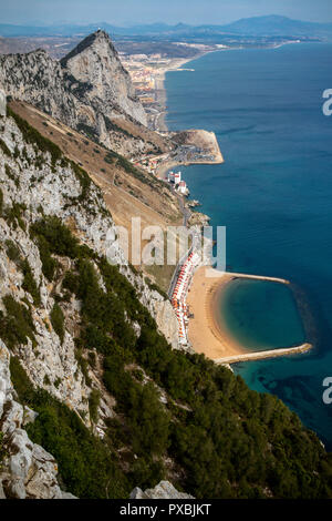 Eine Ansicht von Sandy Bay, Östlich von Gibraltar von der Spitze des Felsens Stockfoto