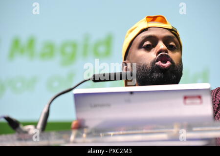 Glasgow, UK. Okt 2018 21. Für den Wandel. Magid Magid - Oberbürgermeister der Stadt Sheffield in einer Rede auf der Konferenz. Credit: Colin Fisher/Alamy leben Nachrichten Stockfoto