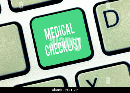 Konzeptionelle Hand schreiben Übersicht medizinische Checkliste. Business Foto text Anleitung folgen Patienten Pflege oder Behandlung zu verbessern. Stockfoto