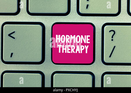 Konzeptionelle Handschrift, die Hormontherapie. Business foto Präsentation Verwendung von Hormonen in der Behandlung von Wechseljahrsbeschwerden. Stockfoto