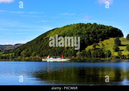 Passagierfähre, Dampfer, auf Ullswater Lake, zwischen Pooley Bridge und Penrith. Nationalpark Lake District, Cumbria, England, Großbritannien Stockfoto