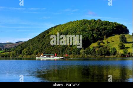 Passagierfähre, Dampfer, auf Ullswater Lake, zwischen Pooley Bridge und Penrith. Nationalpark Lake District, Cumbria, England, Großbritannien Stockfoto