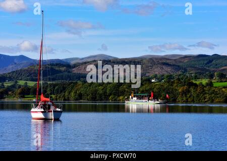 Passagierfähre, Dampfer, auf Ullswater Lake, zwischen Pooley Bridge und Penrith. Nationalpark Lake District, Cumbria, England, Großbritannien Stockfoto