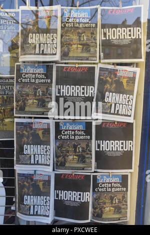 November 14, 2015 - Paris, Frankreich: Französische Zeitungen zum Verkauf mit Abdeckung Geschichten über die tödliche Attentate in Paris. Les Unes de la Presse française au Matin du 14 Novembre, le lendemain des Attentats terroristes qui ont fait 130 Morts et Paris Saint-Denis *** FRANKREICH/KEINE VERKÄUFE IN DEN FRANZÖSISCHEN MEDIEN *** Stockfoto