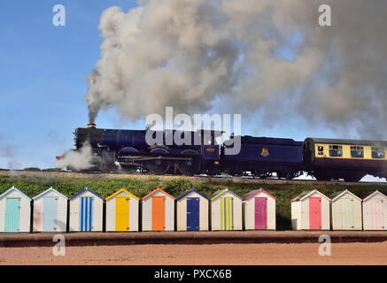 GWR King Class Lok No 6023 King Edward II verlässt Goodrington nach Kingswear auf der Dartmouth Steam Railway, 15th. September 2018. Stockfoto