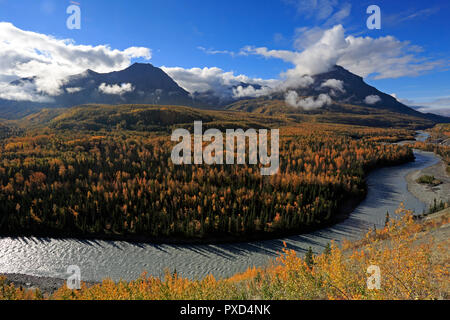 Chugach Mountains im Herbst von den Glenn Highway in Alaska Stockfoto