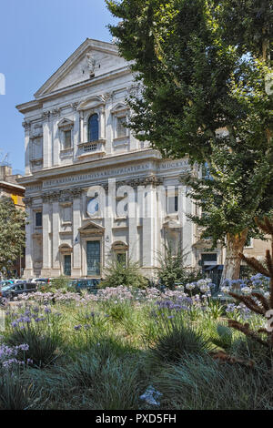 Rom, Italien, 23. JUNI 2017: Sonnenuntergang Blick auf Basilika San Carlo ai Catinari in Rom, Italien Stockfoto