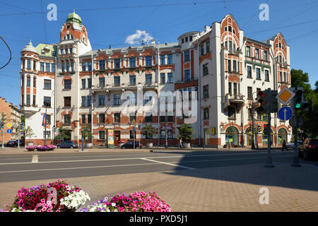 St. Petersburg, Russland - 15. Juli 2018: K.'s Kendal aparment Haus am Österreichischen Platz. Das Haus wurde im Jahr 1903 von Design von W. Schaub gebaut, und aufgeführt Stockfoto