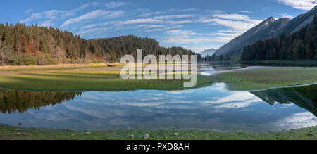 Herbst Farbe Berglandschaft und den See in den Schweizer Alpen Stockfoto