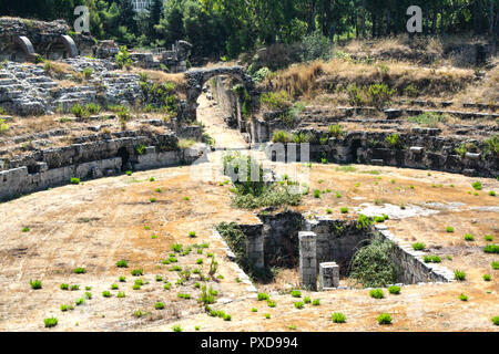 Ruinen der Altar des Hieron II im Archäologischen Park in Siracusa, Italien Stockfoto