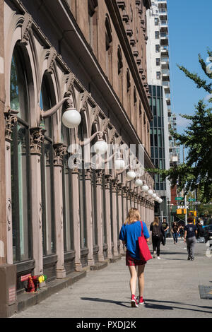 Fassaden- und Lampen, die Cooper Union Foundation Building, New York City Stockfoto