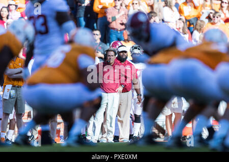 Oktober 20, 2018: Head Coach Nick Saban von der Alabama Crimson Tide während der NCAA Football Spiel zwischen der Universität von Tennessee Volunteers und der Universität von Alabama Crimson Tide in Knoxville, TN Tim Gangloff/CSM Stockfoto