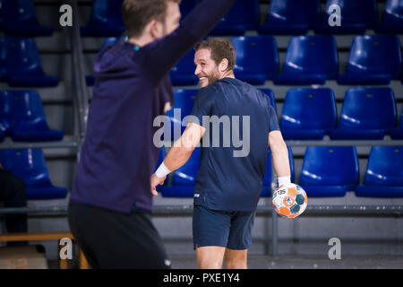 21. Oktober 2018, Palau Blaugrana, Barcelona, Spanien; Liga ASOBAL Handball; FC Barcelona Lassa versus BM Sinfin; Victor Tomas des FC Barcelona. Stockfoto