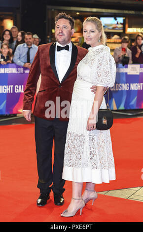 London, Großbritannien. Okt, 2018 21. Rufus Jones und ein Gast besucht die Weltpremiere und Closing Night Gala Screening der Tan & Ollie" während der 62. BFI London Film Festival am 21. Oktober in London, England 2018. Credit: Gary Mitchell/SOPA Images/ZUMA Draht/Alamy leben Nachrichten Stockfoto