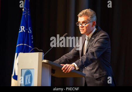 Karlsruhe Neureut, Deutschland. 22 Okt, 2018. KSC-Präsident, Ingo Wellenreuther. GES/fussball/3. Liga: KSC Mitgliederversammlung, 22.10.2018 Fußball: 3. Liga: Hauptversammlung der KSC-Mitglieder, Karlsruhe, Oktober 22, 2018 | Verwendung der weltweiten Kredit: dpa/Alamy leben Nachrichten Stockfoto