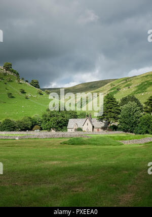 Kapelle von Buckden in den grünen Feldern von North Yorkshire, England. Stockfoto