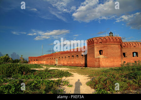 Auf Garten Schlüssel in Dry Tortugas National Park, Fort Jefferson liegt vielleicht am stärksten isolierten und aufwendig aller Bürgerkriegära Forts bauten Stockfoto